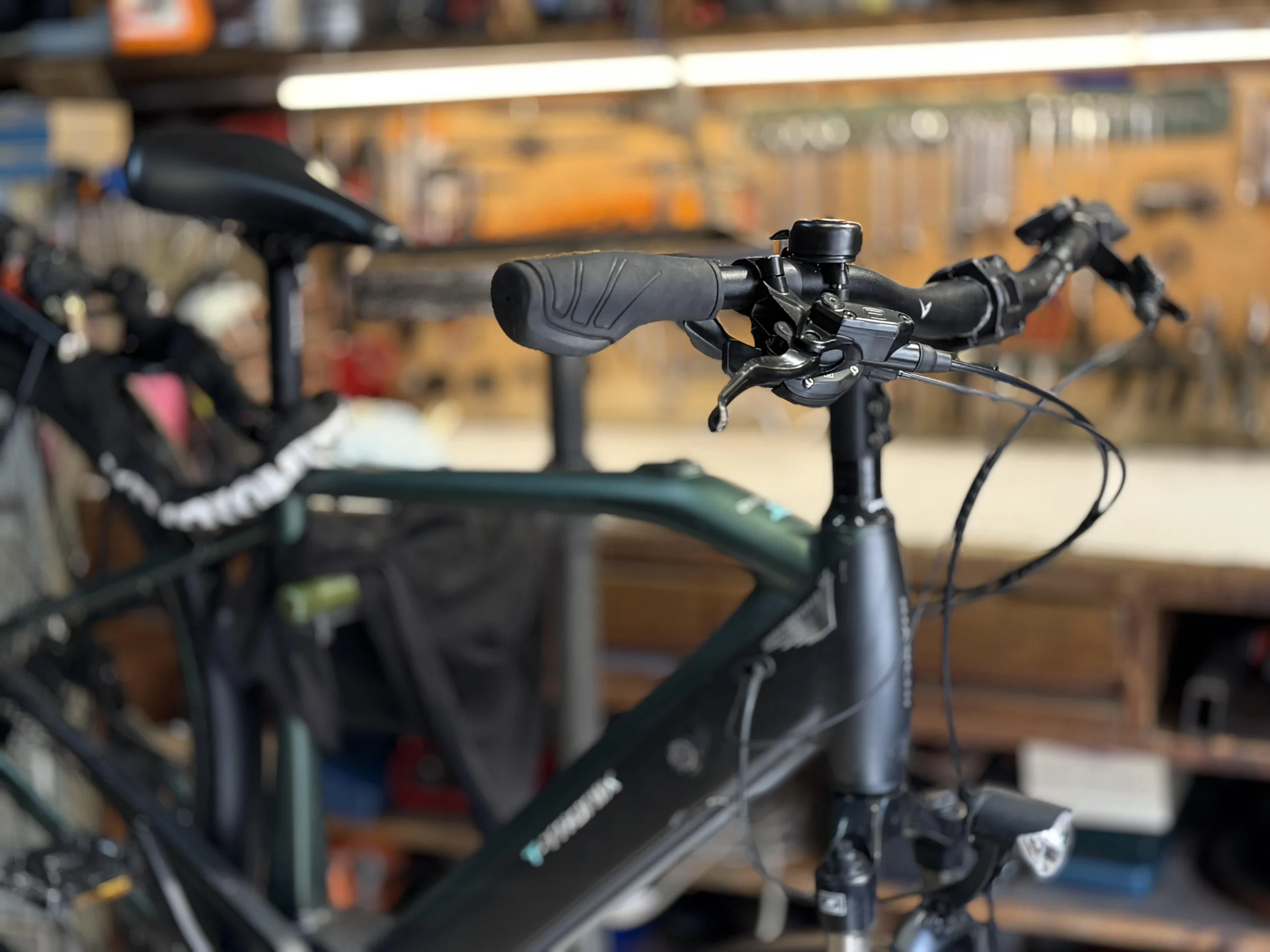 OFFICINA SPECIALIZZATA bici